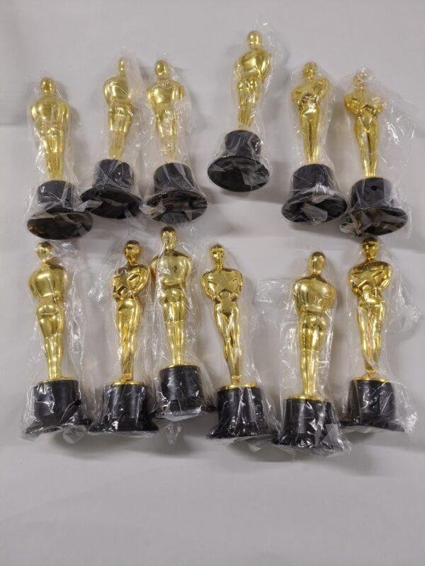 189 Miniaturas del Premio Oscar