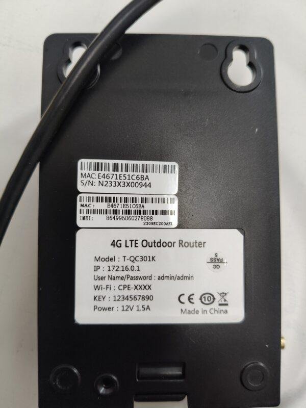 271 Enrutador WiFi 4G LTE para Ambientes Exteriores