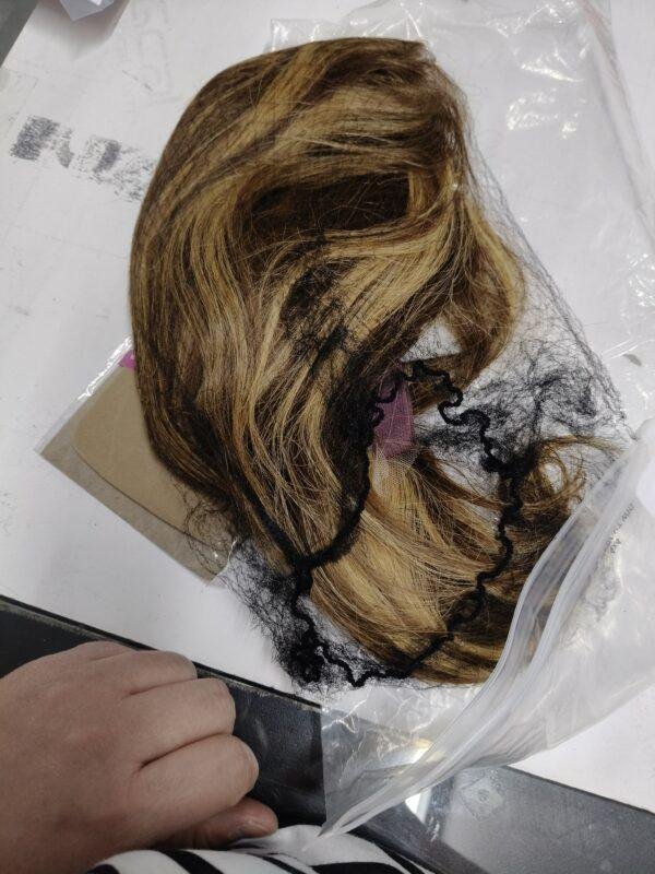 412 Caja de 12 Pelucas de Pelo Humano - Imagen 2
