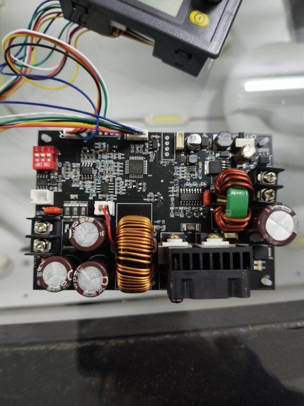 423 LCD Ajustable Fuente de Alimentación - Imagen 2