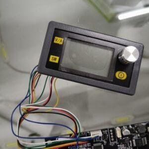 423 LCD Ajustable Fuente de Alimentación