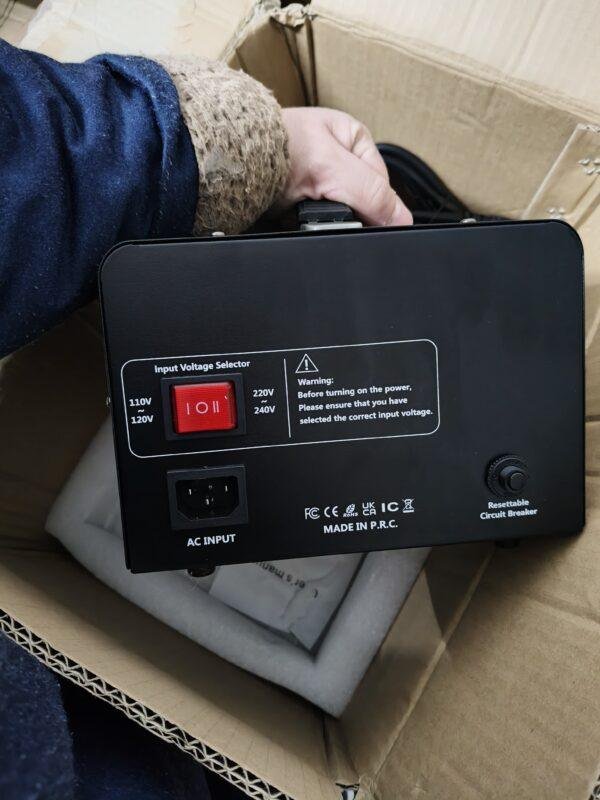 500 Transformador de Voltaje LVYUAN Modelo VTEU-5000 - Imagen 3